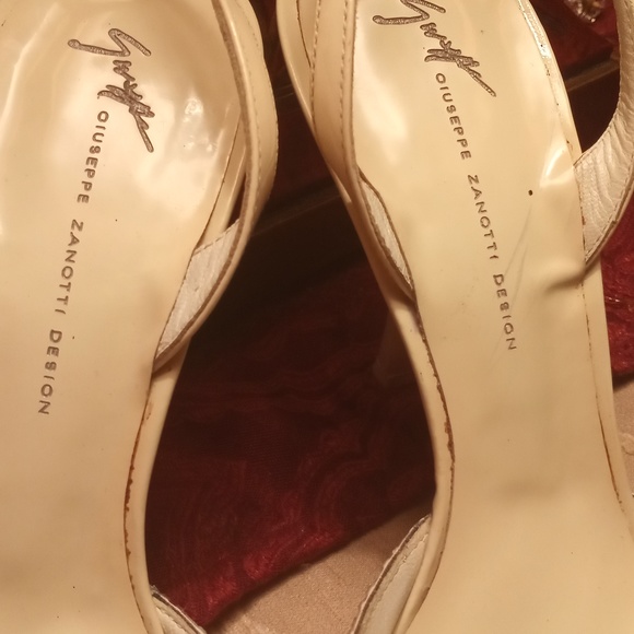 Women heels - Picture 2 of 9